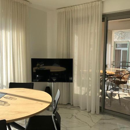 Saint Jhon Apartment ม็องตง ภายนอก รูปภาพ